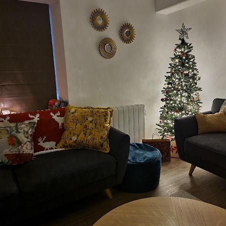 Eldon Row - Stylish Character Apartments - Central Location 1 & 2 Bed Available Dolgellau Zewnętrze zdjęcie