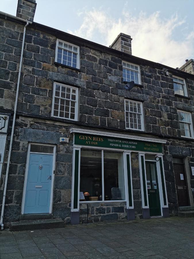 Eldon Row - Stylish Character Apartments - Central Location 1 & 2 Bed Available Dolgellau Zewnętrze zdjęcie