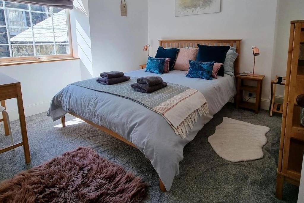Eldon Row - Stylish Character Apartments - Central Location 1 & 2 Bed Available Dolgellau Zewnętrze zdjęcie