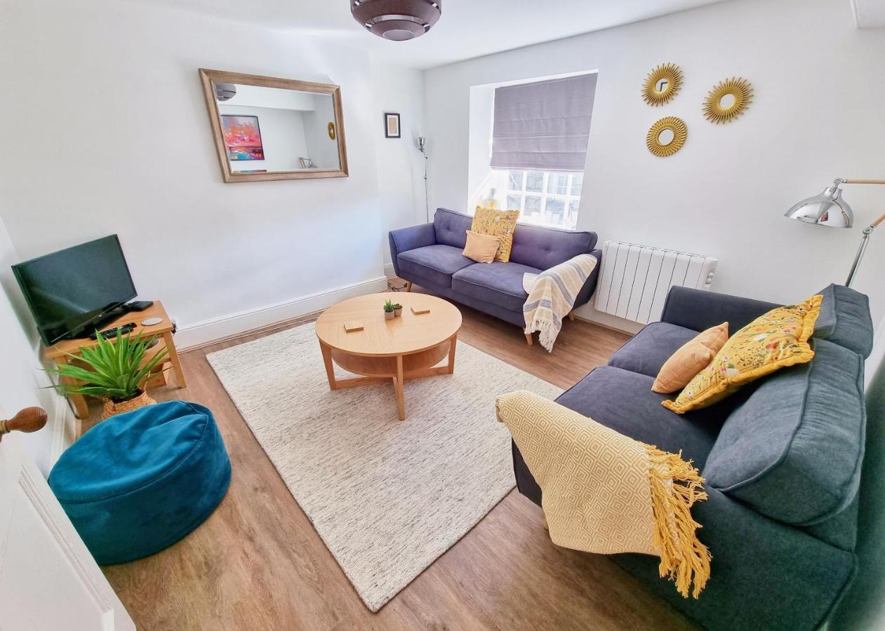 Eldon Row - Stylish Character Apartments - Central Location 1 & 2 Bed Available Dolgellau Zewnętrze zdjęcie