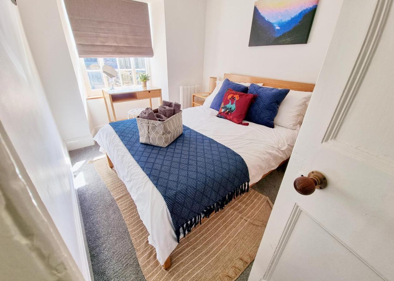 Eldon Row - Stylish Character Apartments - Central Location 1 & 2 Bed Available Dolgellau Zewnętrze zdjęcie